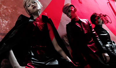 VogueChina-Mario-Band-Apart-400