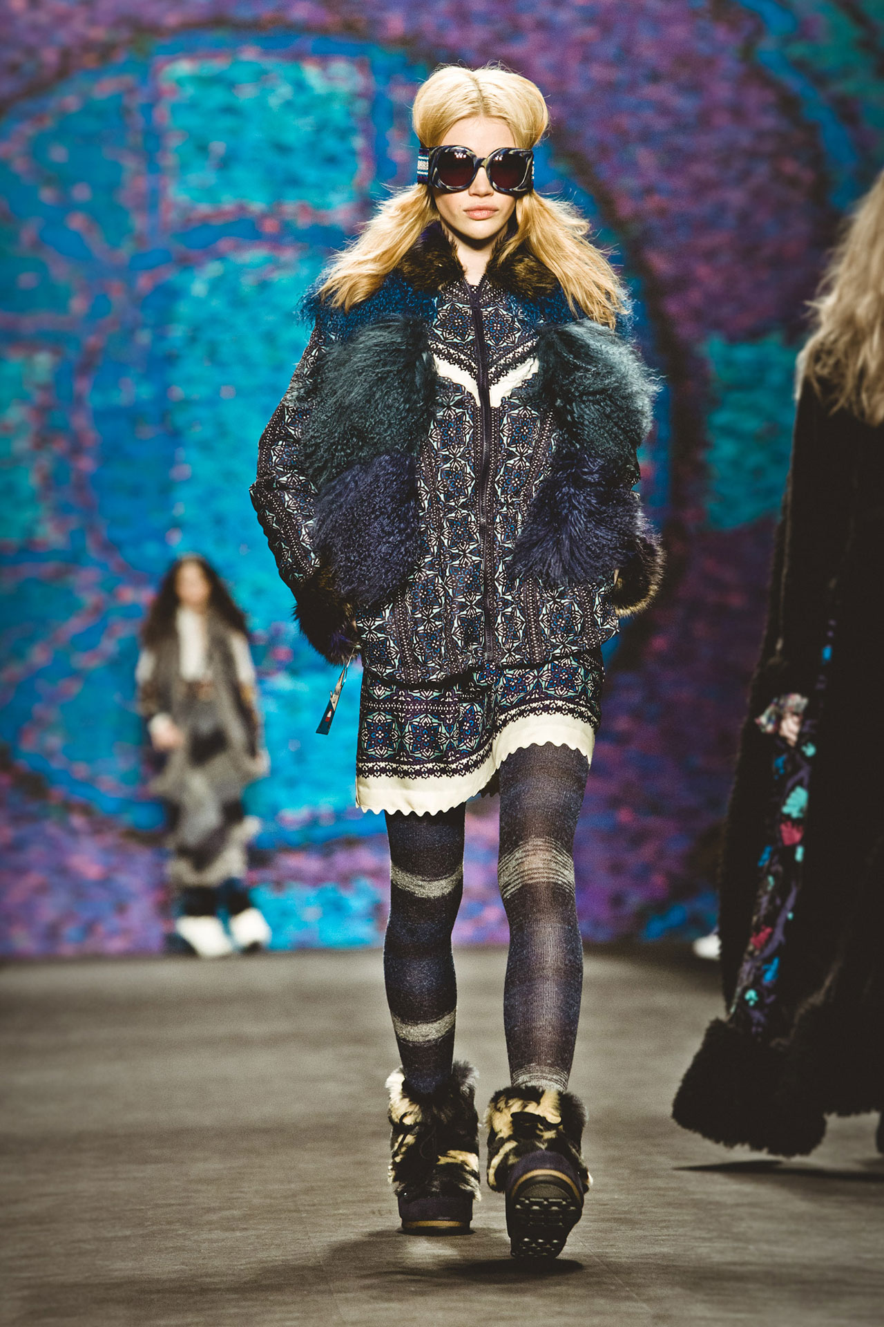 casey-vange-annasui-58