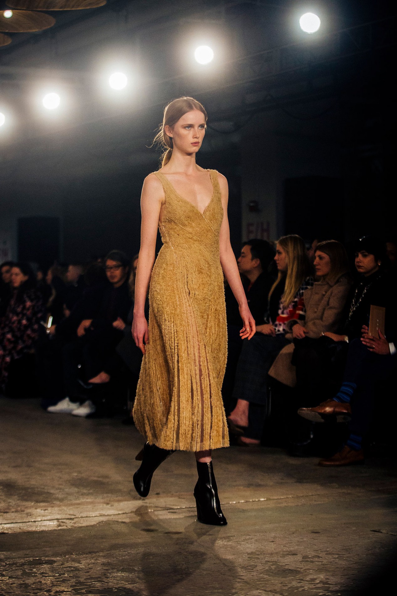 BossWomen-FW16-Show-MJJ_5339