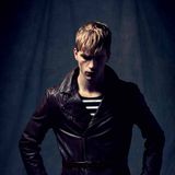 Shadow Cast (Essential Homme)