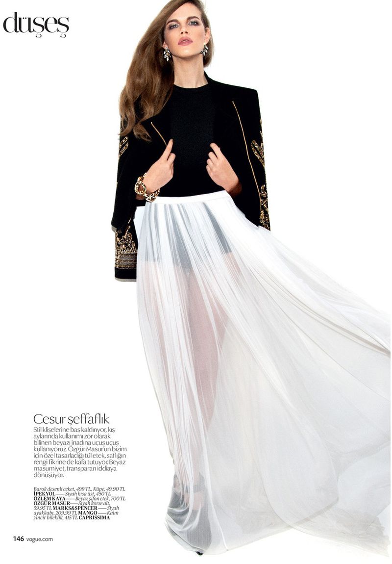 Flying Couture (Vogue Turkey)