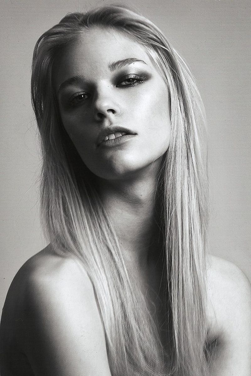 Sanna Backstrom by Oli Kearon (Portrait)