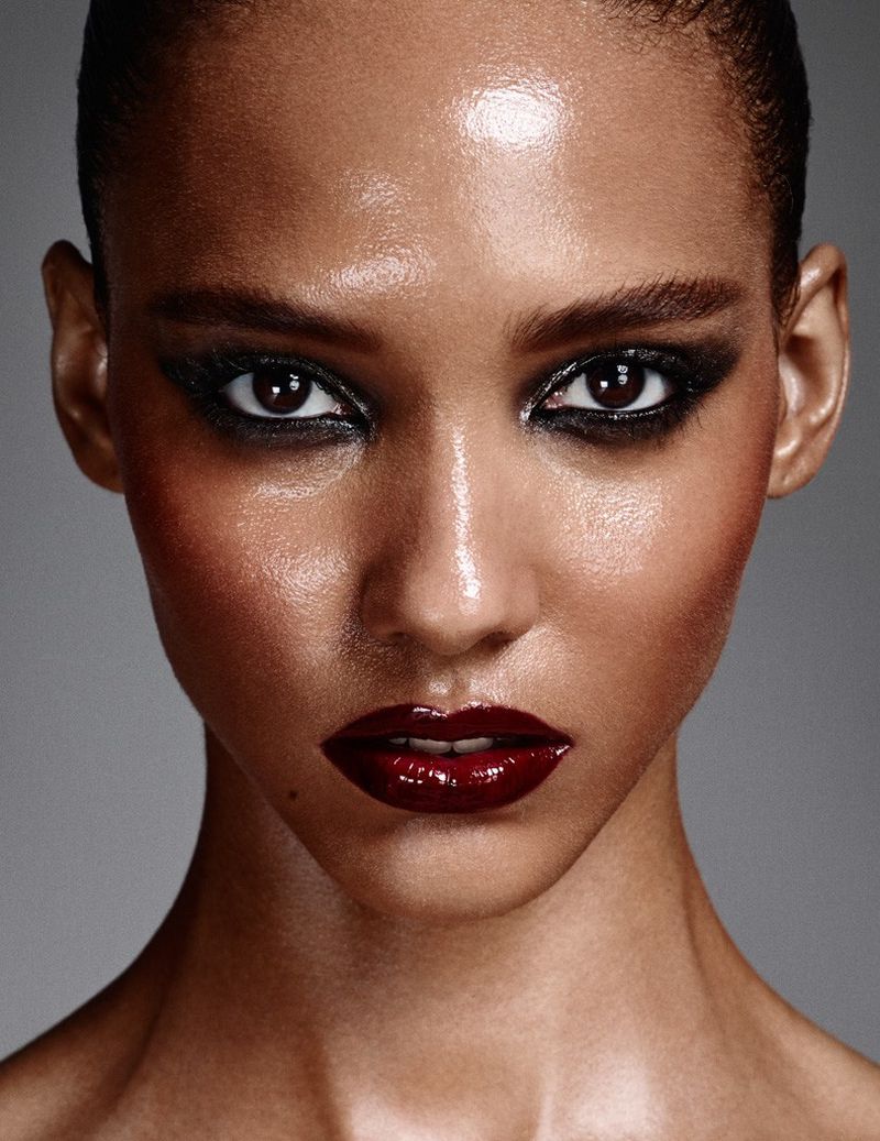 The Shape Of Cora (Narcisse Magazine)
