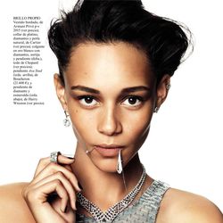 Angela Alvarez - Fashion EditoStylist Profile - Photos & latest news