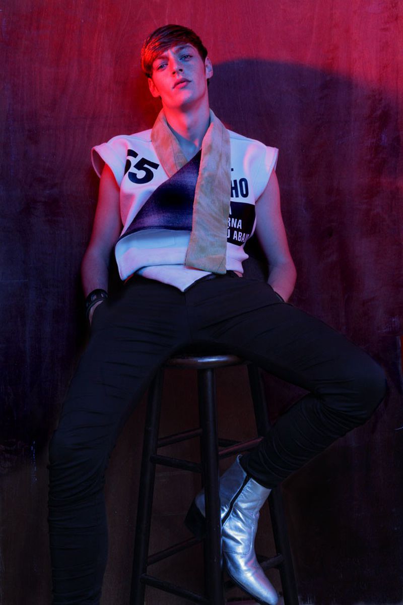 Colorless Color by Barry Hollywood (Deux Hommes)