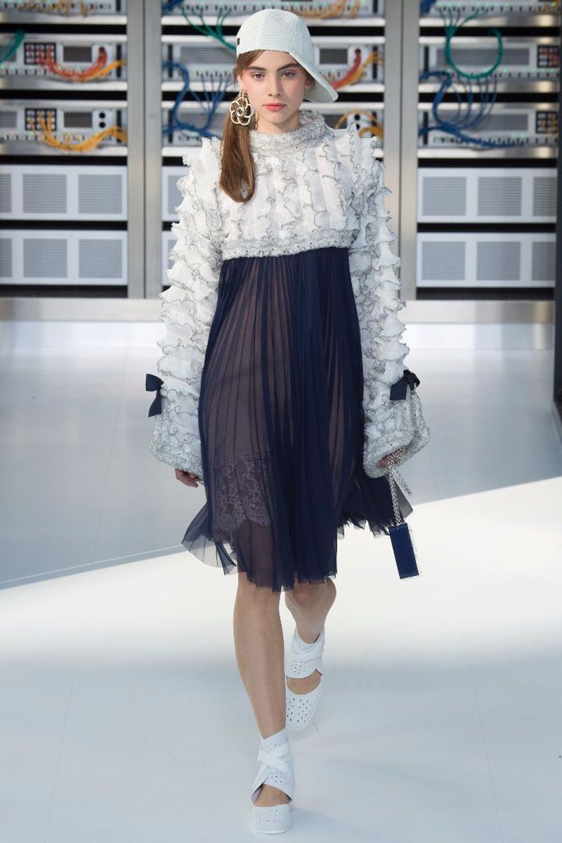 Chanel S/S 17 Show (Chanel)