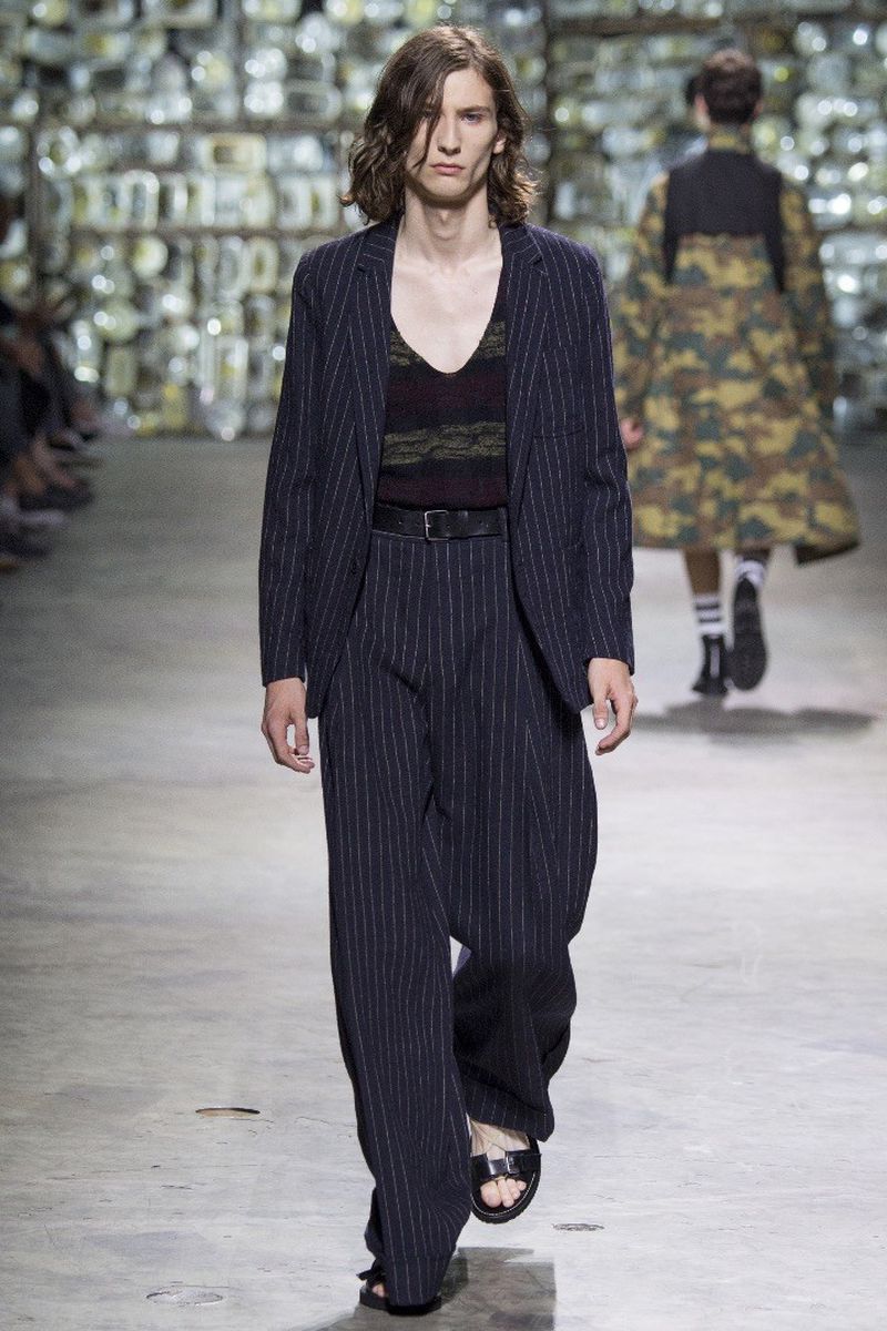 Dries Van Noten S/S 17 Men's Show (Dries Van Noten)