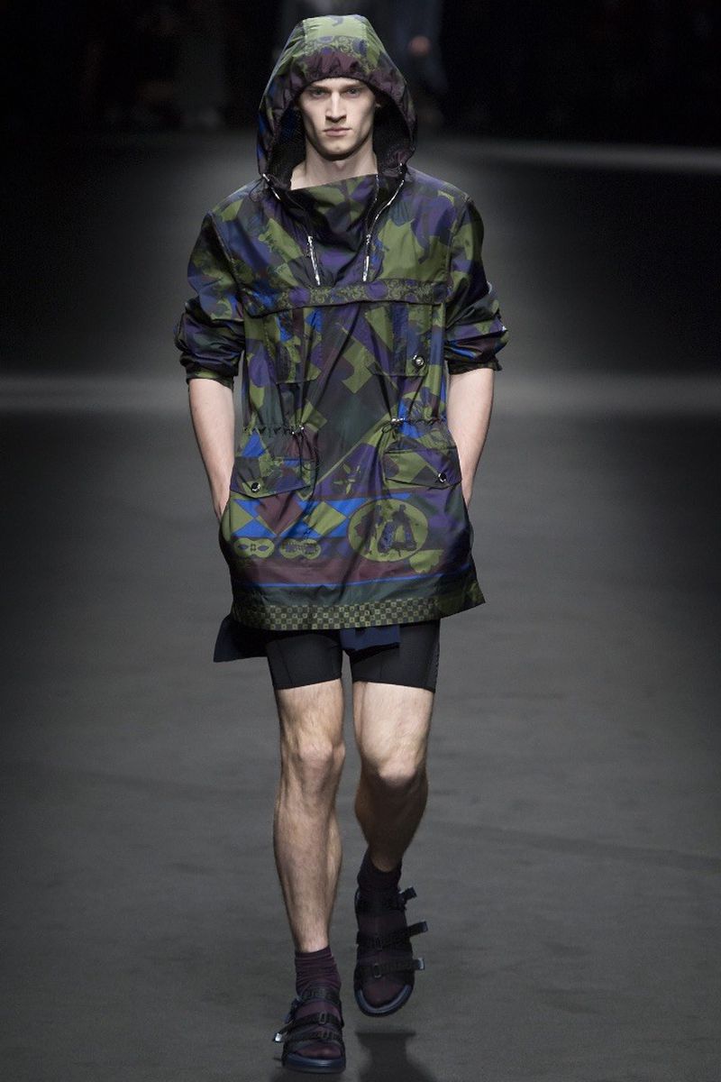 Versace S/S 17 Men's Show (Versace)