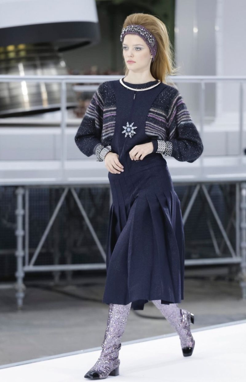 LOOK 17