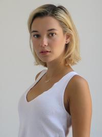 Sarah Snyder - Influencer Profile - Photos & latest news