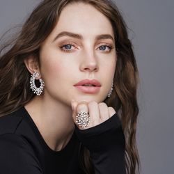 Vanessa Cruz - Model Profile - Photos & latest news