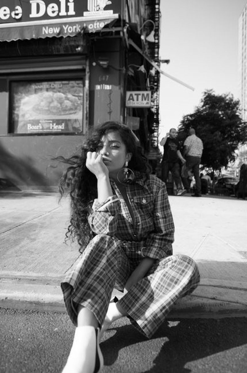 Kiana Ledé by Ricardo Beas (Schön Magazine)