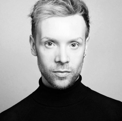 Sheridan Ward Hair Stylist Profile Photos Latest News