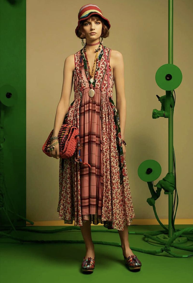 Shop the Look in Augmented Reality (Zara)