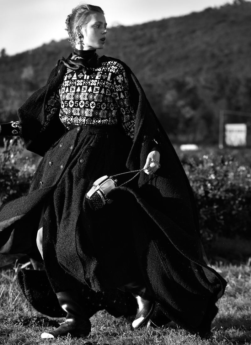 CHANEL SPECIAL for ELLE Romania (Elle Romania)