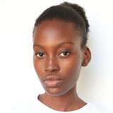 Leslye Houenou