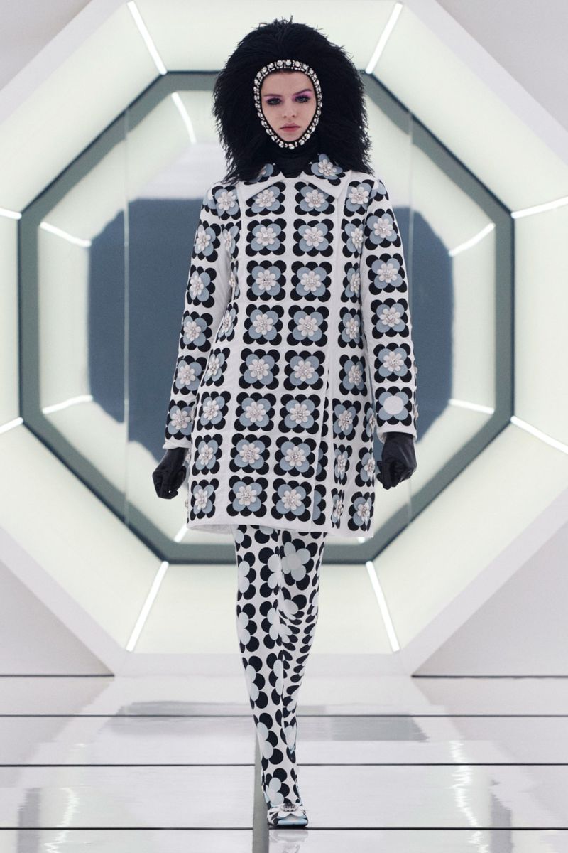 Moncler 8 Richard Quinn F/W 20 Show (Moncler)