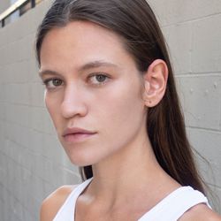 Elle Dawson - Model Profile - Photos & latest news