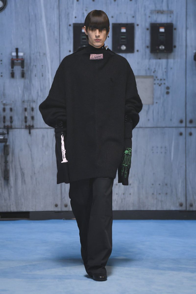 Raf Simons F/W 21 Show (Raf Simons)