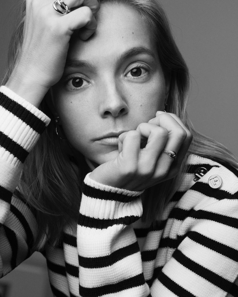 Charlottes Chesnais, créatrice de bijoux. (M Le magazine du Monde)