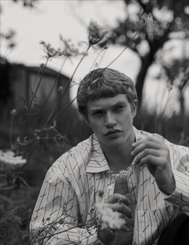 INTERNATIONAL HARVESTER (Vestal Magazine)