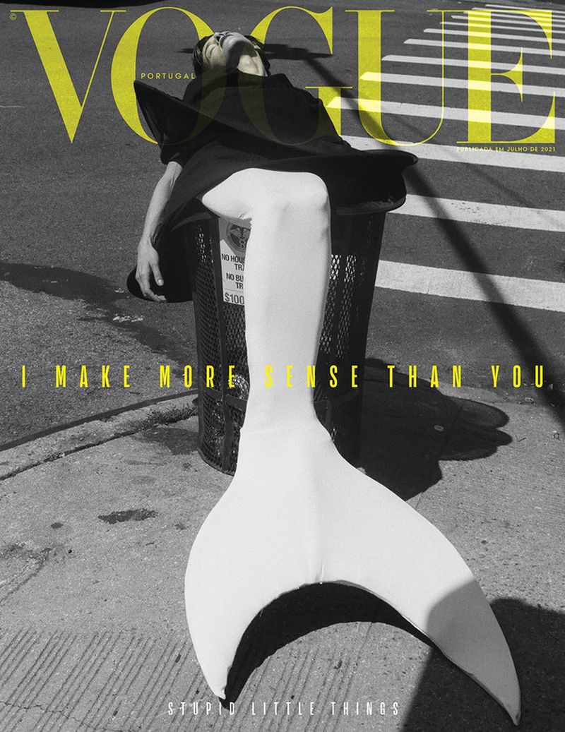 女性情報誌 Vogue Portugal Magazine Dec 2021/Jan 22 Vogue drops 'madness' cover of woman in a psychiatric