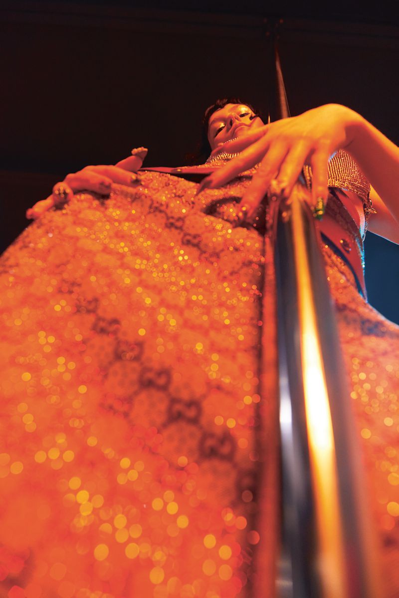 Pole Dance (Glamour Russia)