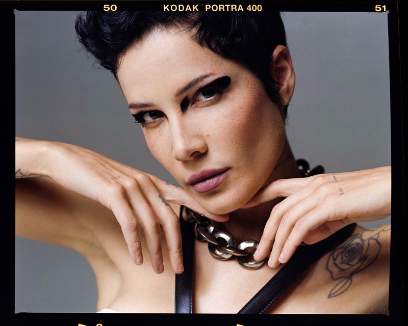 Vogue Turkey December 2022 Cover Story: Halsey (Vogue Turkey)