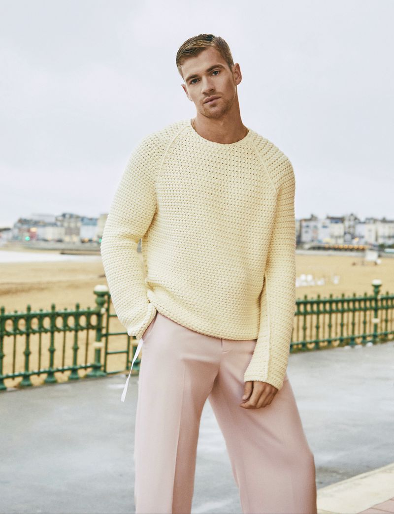 MAKING A SPLASH (Wonderland Magazine)