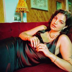 Emma Breschi - Model Profile - Photos & latest news