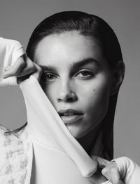 Olivia Aarnio - Model - detail by year