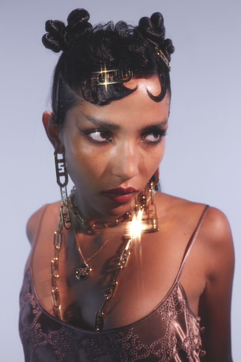 Akima (+ poder latino) (Elle Mexico)