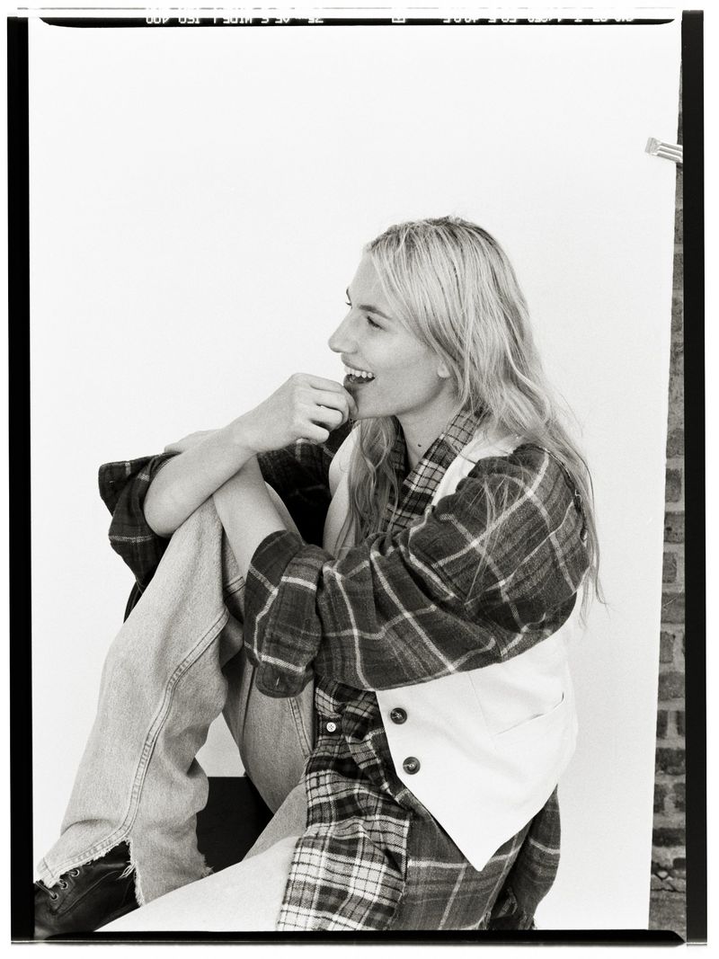 Sofia Hublitz (Schön Magazine)