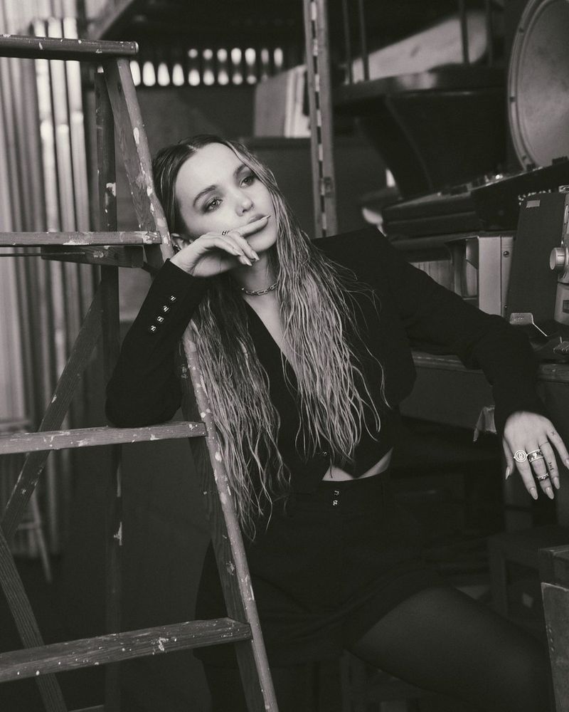 Dove Cameron (InStyle Mexico)