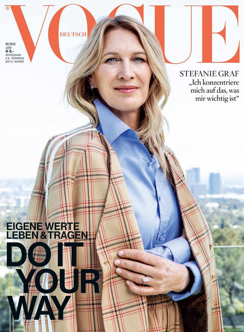 女性情報誌 Vogue Deutsch May 2022 女性情報誌 Vogue Deutsch May