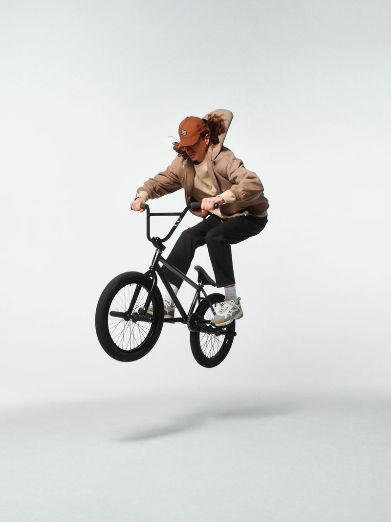 h-m-blanks-denim-fall-2022-h-m