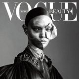 女性情報誌 Vogue Greece Magazine October 2022 Vogue Greece Beauty (Vogue Greece)