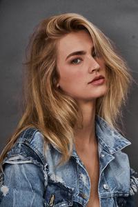 Michon Van As - Model Profile - Photos & latest news