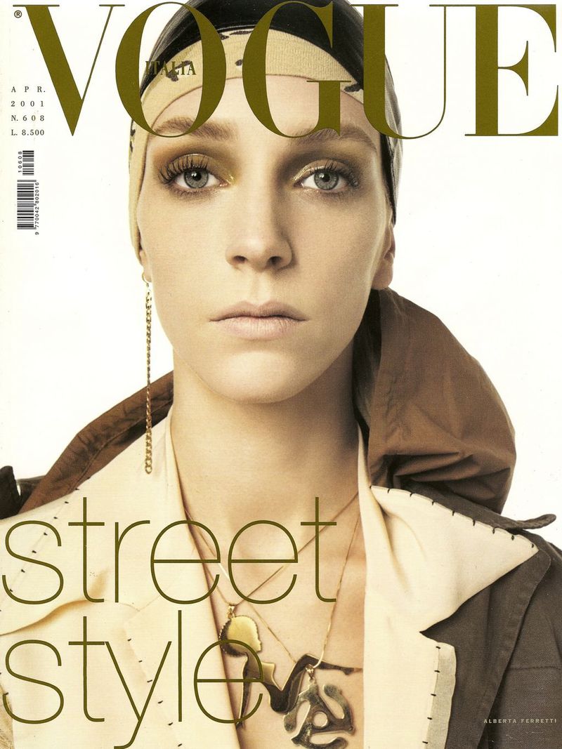 Vogue Italia April 2001 Cover (Vogue Italia)