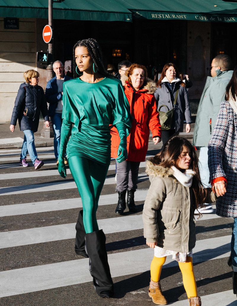 PARIS CALLING (Harper's Bazaar Brazil)
