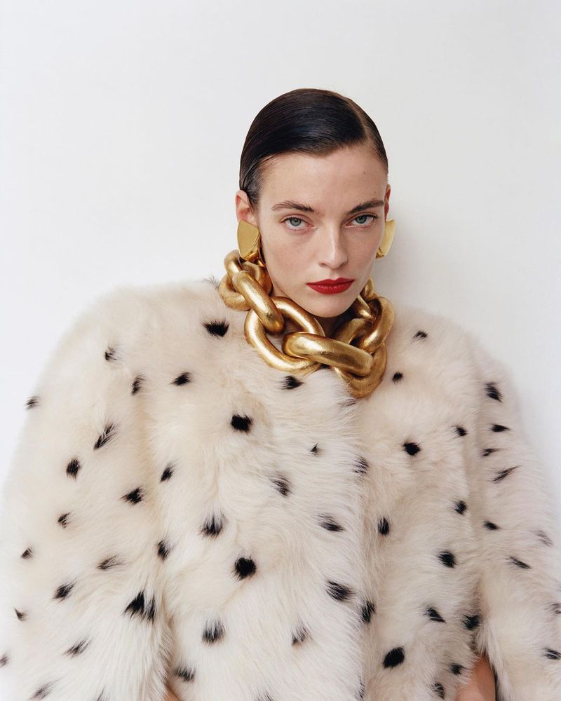 FIRST ISSUE (Harper's Bazaar France)