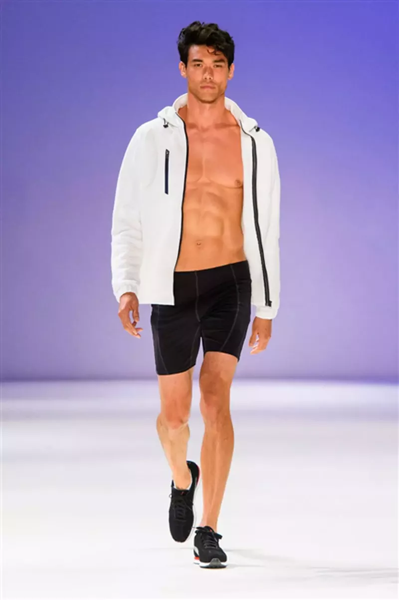 Malan Breton S/S 2017 Show (Malan Breton)