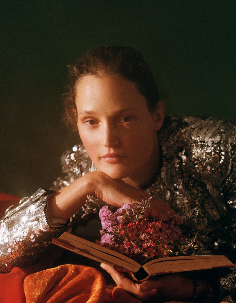 THE VIOLET BOOK VICKY KRIEPS (Violet Book)