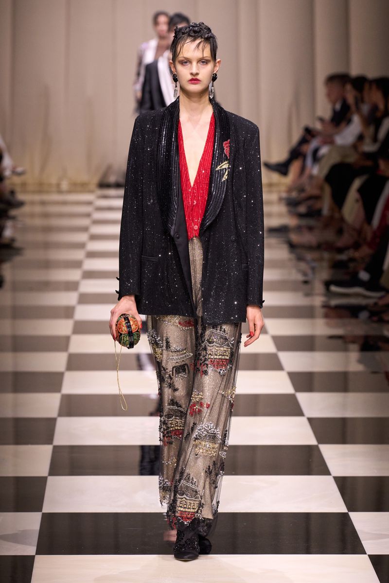 Armani Prive Haute Couture Fall 2023 Show (Giorgio Armani)