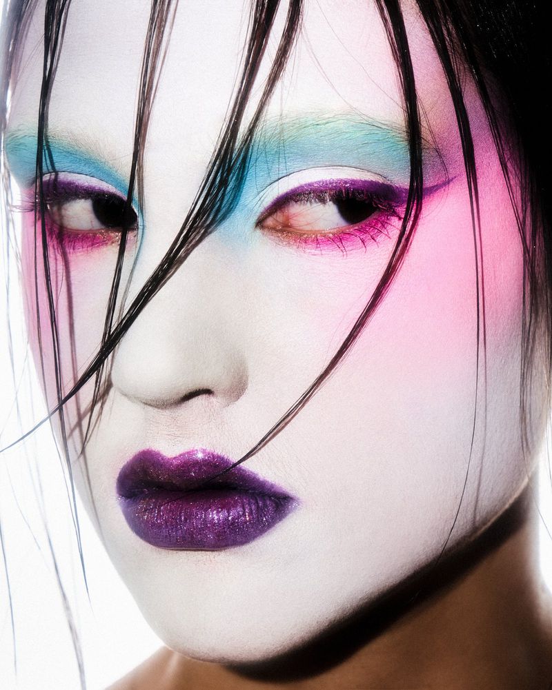 ABBEY FOUTS BY YANRAN XIONG (Iris Covet Book)