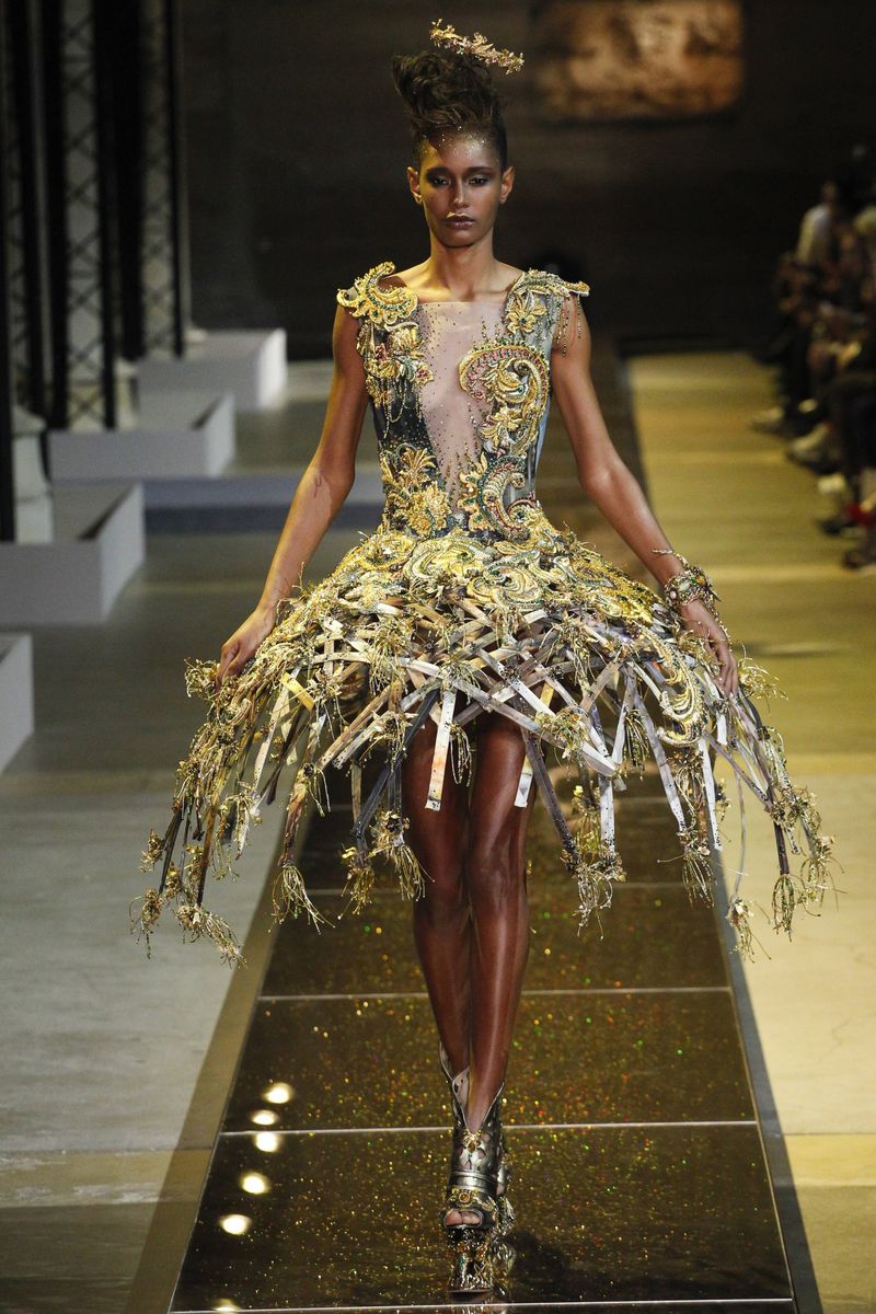 Guo Pei Couture Spring 2017 Show (Guo Pei)