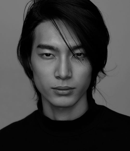 Peisong Yang Model Profile Photos Latest News