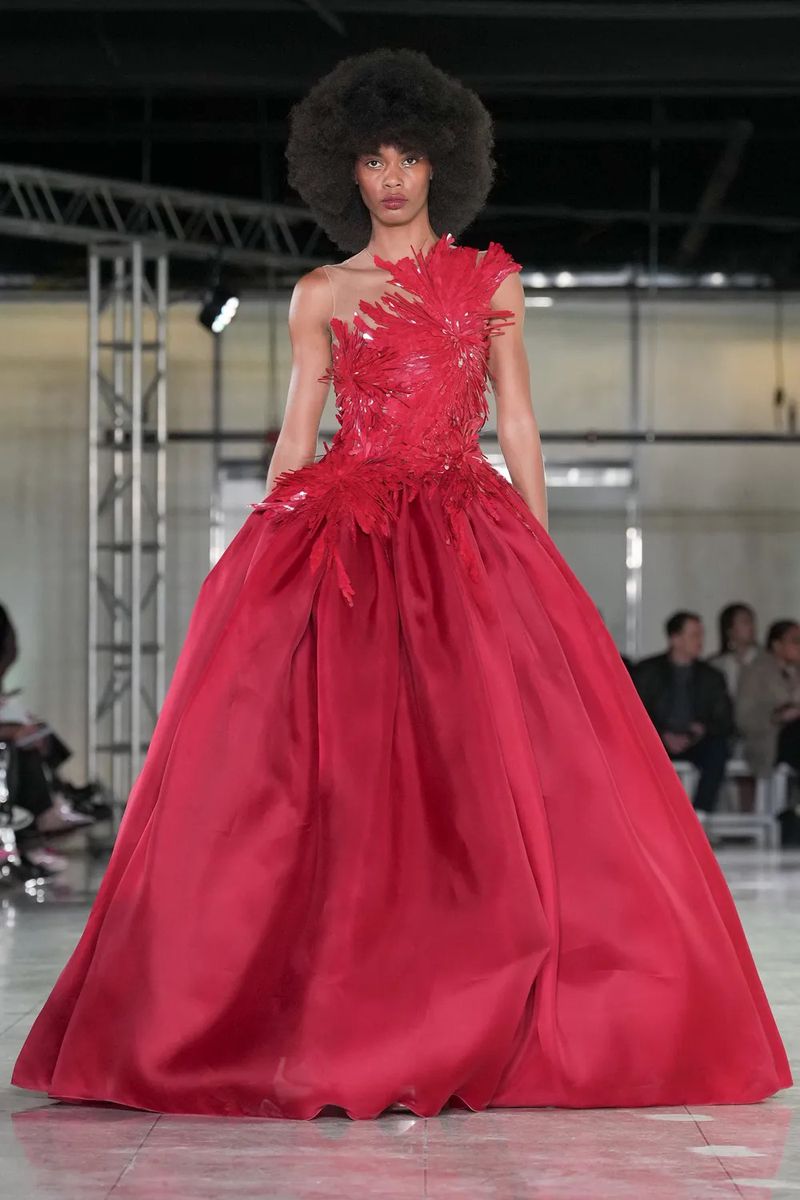 Naeem Khan F W 24 Show Naeem Khan 