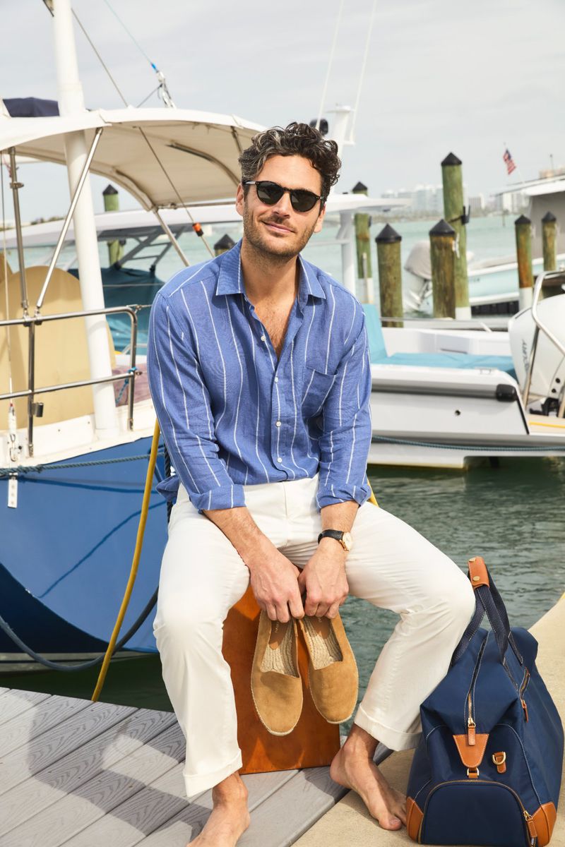 J. McLaughlin March '24 Catalogue (Various Lookbooks/Catalogs)