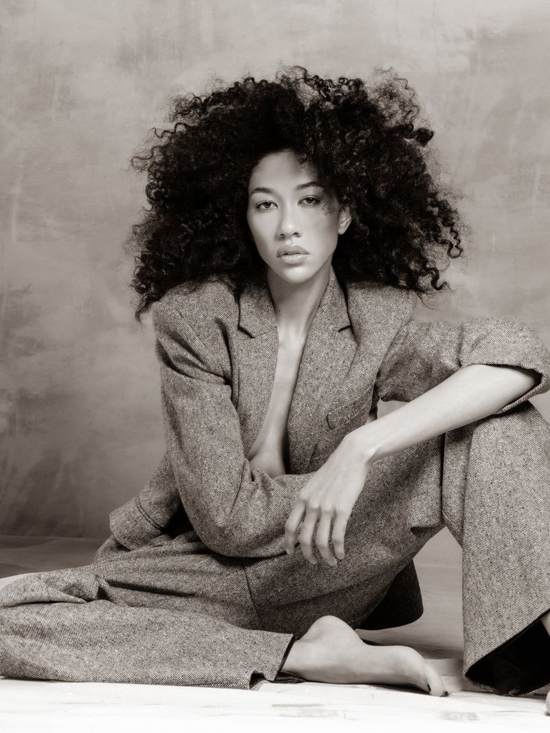 AOKI LEE SIMMONS (Portrait)
